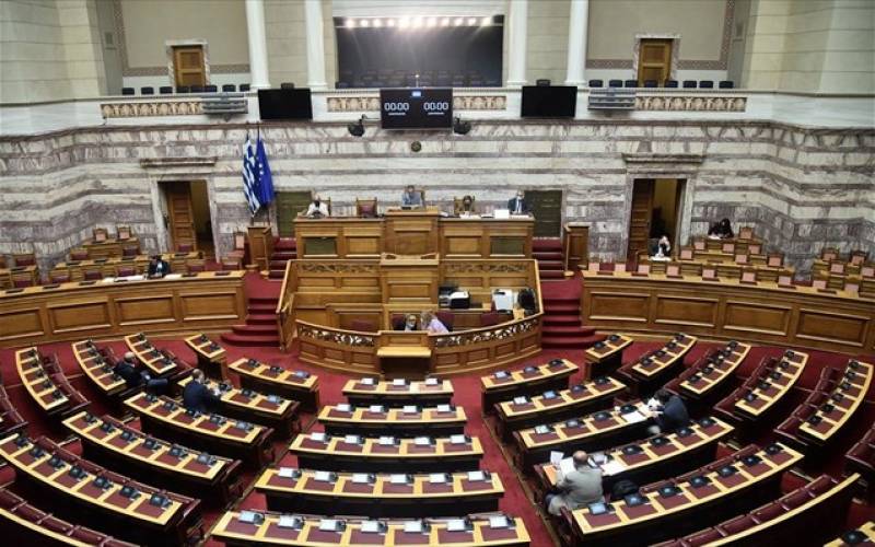 Βουλή: Στην Ολομέλεια η συζήτηση επίκαιρης επερώτησης του ΣΥΡΙΖΑ για την ακρίβεια