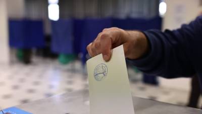 Σε δημόσια διαβούλευση το νομοσχέδιο για την επιστολική ψήφο και την εκλογική περιφέρεια Απόδημου Ελληνισμού