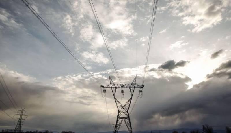 Σε κίνδυνο τα έργα στο δίκτυο ρεύματος λόγω οικονομικής κρίσης