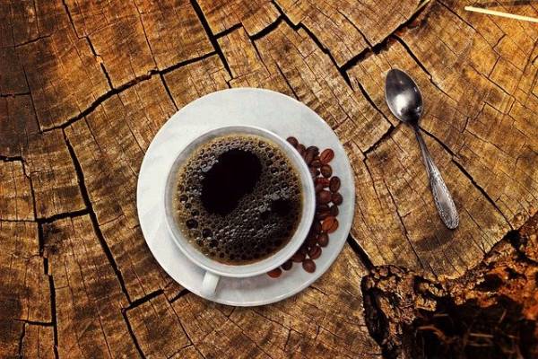 Ο καφές σχετίζεται με αυξημένο προσδόκιμο ζωής και καλύτερη καρδιαγγειακή υγεία, σύμφωνα με νέα μελέτη