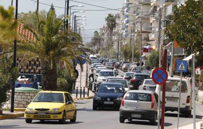 Ακόμα έρχεται κόσμος στην γεμάτη Καλαμάτα