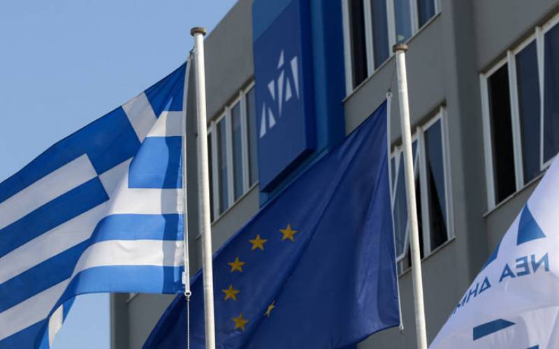 Η ΝΔ καλεί τον ΣΥΡΙΖΑ να πάρει ξεκάθαρη θέση για σχολεία και μάσκες