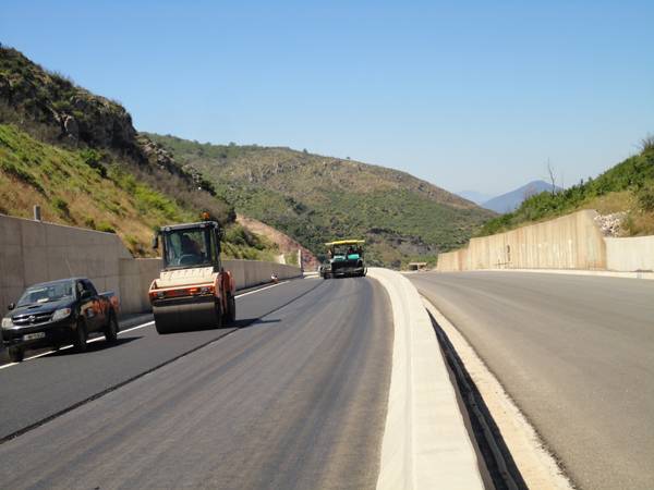 1,8 εκατ. ευρώ για βελτιώσεις δρόμων στη Μεσσηνία