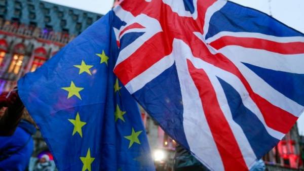 Βρετανία: Επιταχύνονται οι διαπραγματεύσεις για συμφωνία με την ΕΕ μετά το Brexit
