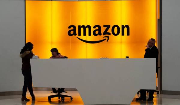 Βρετανία: Ο κορονοϊός «ευνόησε» την Amazon - 15.000 περισσότερες προσλήψεις το 2021