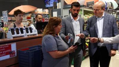 Χατζηδάκης: &quot;Επανάσταση στην αγορά εργασίας με την Ψηφιακή Κάρτα Εργασίας&quot;