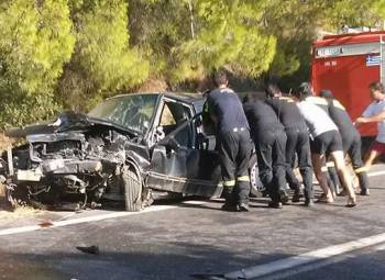Μία νεκρή και 4 τραυματίες σε τροχαίο στην Ελαία (φωτογραφίες)