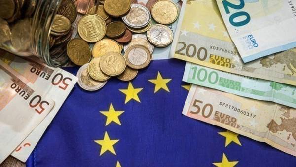 Eurogroup: Θα εξετάσει την εκταμίευση 767 εκατ. ευρώ για την ελάφρυνση του ελληνικού χρέους