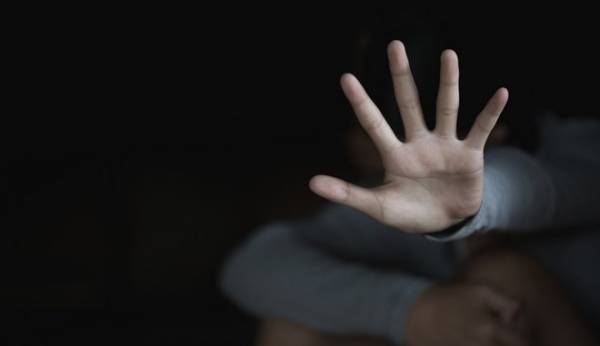 Υπόθεση βιασμού 13χρονης στα Χανιά: Η μητέρα παρίστανε την κόρη και συνομίλησε με τον βιαστή