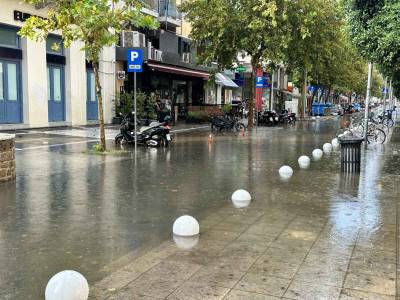 Προβλήματα από την καταιγίδα σε διάφορα σημεία της πόλης Καλαμάτας (φωτογραφίες)