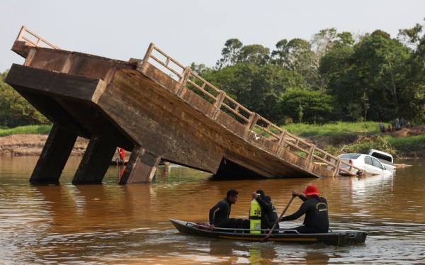 Βραζιλία: Τουλάχιστον τρεις νεκροί, 14 τραυματίες, πολλοί αγνοούμενοι στην κατάρρευση γέφυρα