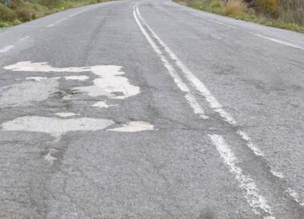 Ακύρωση δύο διαγωνισμών συντήρησης δρόμων στη Μεσσηνία