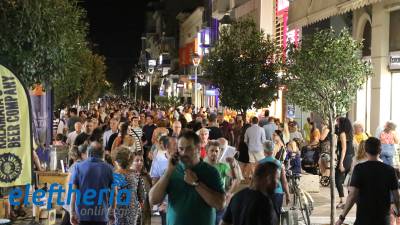 Καλαμάτα: Προετοιμασία για τη 12η Λευκή Νύχτα - Αντίστροφη μέτρηση για τη μεγάλη εμπορική γιορτή