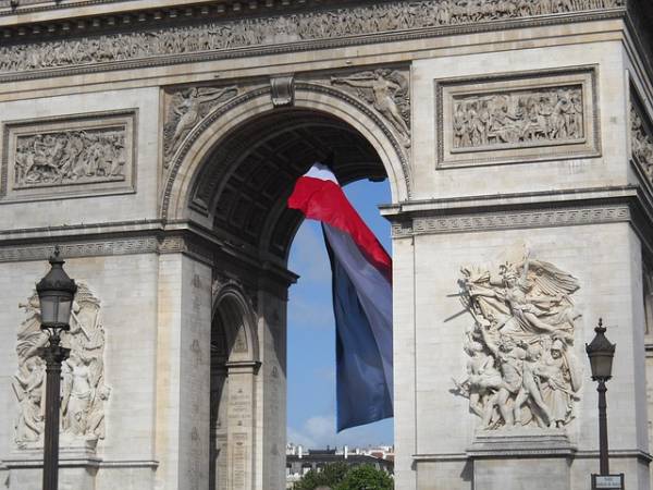 Παρίσι: Η παρέλαση της 14ης Ιουλίου πριν τον τελικό του Μουντιάλ!