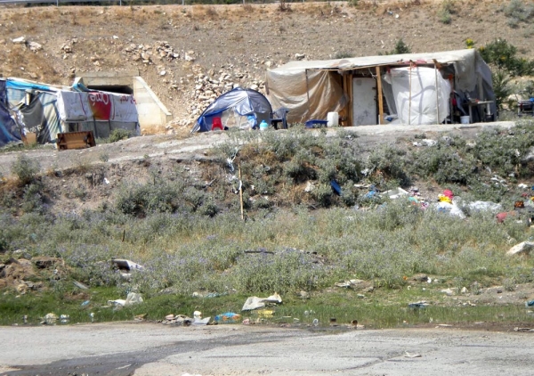 Ασκήσεις εξουσίας με τσιγγάνους και γκαζάκια