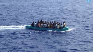Ρόδος: Εννέα πλοία, μια φρεγάτα και ένα ελικόπτερο σε επιχείρηση διάσωσης 140 μεταναστών