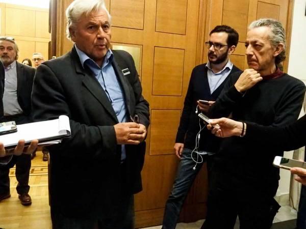 Ο Παπαχριστόπουλος είπε ότι ο Βούτσης του ζήτησε να διατηρήσει την έδρα και την άλλη εβδομάδα