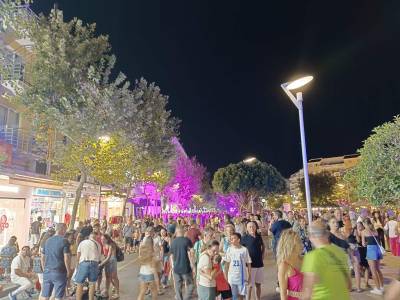 Λευκή Νύχτα: «Βούλιαξε» από κόσμο η Καλαμάτα - Με διαφορετικές ταχύτητες κινήθηκε η αγορά