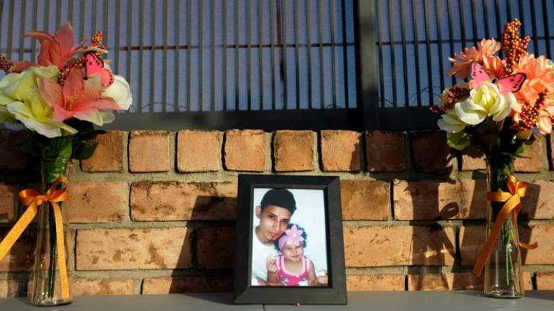 Ελ Σαλβαδόρ: Κηδεύτηκαν ο μετανάστης πατέρας και η κόρη του που πνίγηκαν στον Ρίο Μπράβο