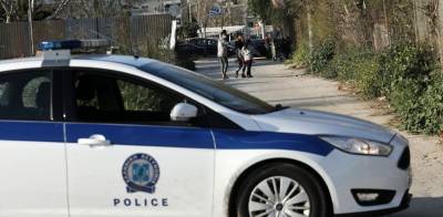 Αστυνομικοί, δικηγόροι και συμβολαιογράφοι σε κύκλωμα που έδινε άδειες διαμονής