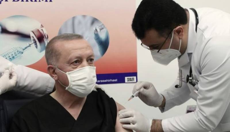Τουρκία: Η αντιπολίτευση εξέθεσε τον Ερντογάν και τους συμμάχους του στους εμβολιασμούς