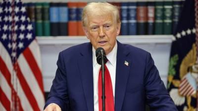 Ο Τραμπ ανακοίνωσε επιπρόσθετους δασμούς 25% σε κάθε χώρα που έχει δοσοληψίες με το Ιράν