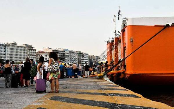 Συνεχίζεται η έξοδος των εκδρομέων του καλοκαιριού - Την Παρασκευή αναχώρησαν, από το λιμάνι του Πειραιά, 23.564 επιβάτες