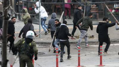 Θεσσαλονίκη: Νύχτα επεισοδίων στον απόηχο του θανάσιμου τραυματισμού 17χρονου από αστυνομικό (βίντεο)