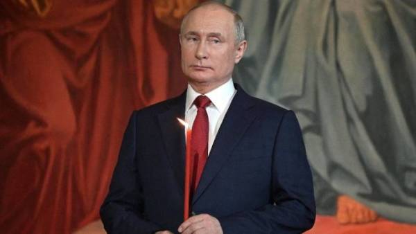 Ρωσία: Ο Πούτιν εγκρίνει εφάπαξ πληρωμές σε αστυνομικούς και στρατιωτικούς πριν τις βουλευτικές εκλογές