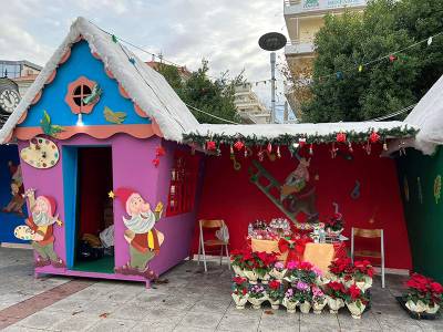Χριστουγεννιάτικο bazaar από το Ε.Ε.Ε.ΕΚ Καλαμάτας