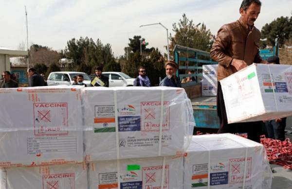 Το Αφγανιστάν παρέλαβε μισό εκατομμύριο δόσεις του εμβολίου της AstraZeneca