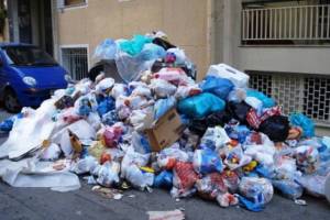 Σε κατάσταση έκτακτης ανάγκης λόγω σκουπιδιών η Τρίπολη