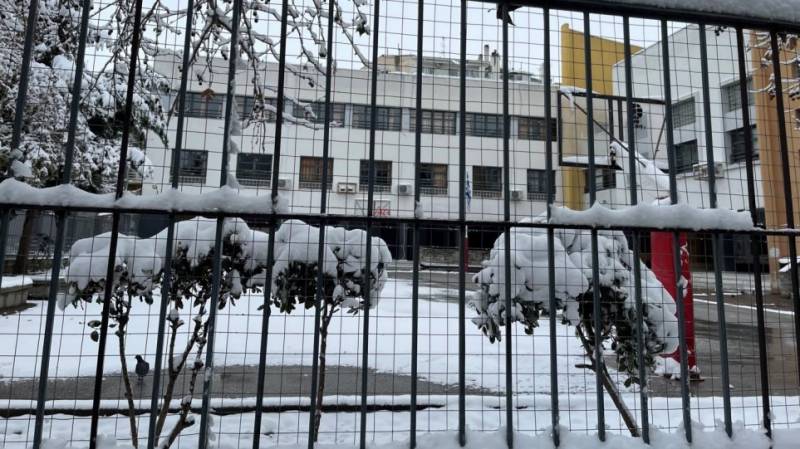 Κακοκαιρία Μήδεια: Κλειστά και σήμερα τα σχολεία στη Λάρισα