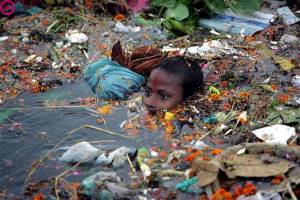 Ισως το πιο μολυσμένο ποτάμι στον κόσμο (φωτογραφίες)