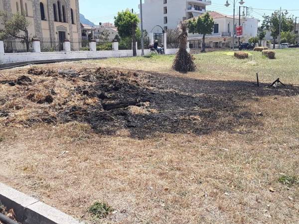 Απίστευτο: Έβαλαν φωτιά στην έκθεση σκιάχτρων στην Κυπαρισσία