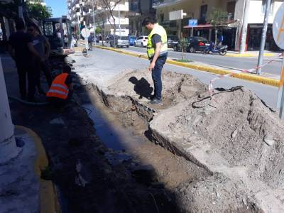 Καλαμάτα: Έσπασε ο αγωγός ύδρευσης στην Βασιλέως Γεωργίου