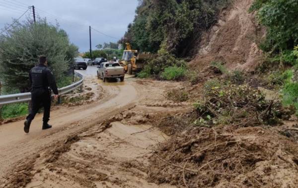 Ζάκυνθος: Μεγάλες καταστροφές από ανεμοστρόβιλο στο Καλαμάκι – Κατολισθήσεις και δρόμοι ποτάμια