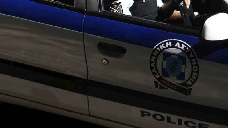 Εριξε βενζίνη στο πρόσωπο 22χρονης κατά τη διάρκεια καβγά