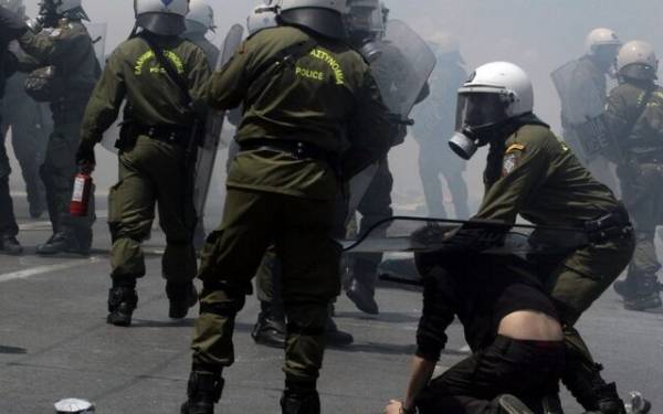 Αποζημίωση 100.000 € στον Γιάννη Καυκά για αστυνομική βία εναντίον του