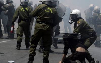 Αποζημίωση 100.000 € στον Γιάννη Καυκά για αστυνομική βία εναντίον του