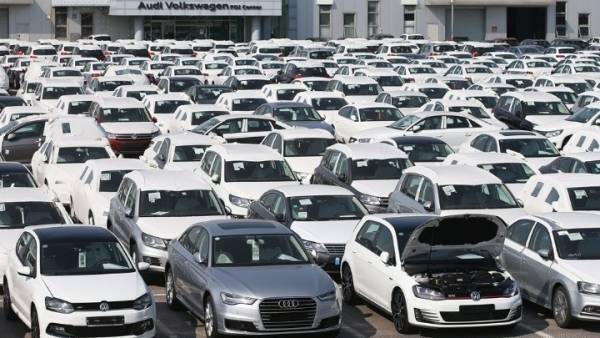 ΕΕ: Μειώθηκαν οι πωλήσεις των επαγγελματικών οχημάτων τον Απρίλιο