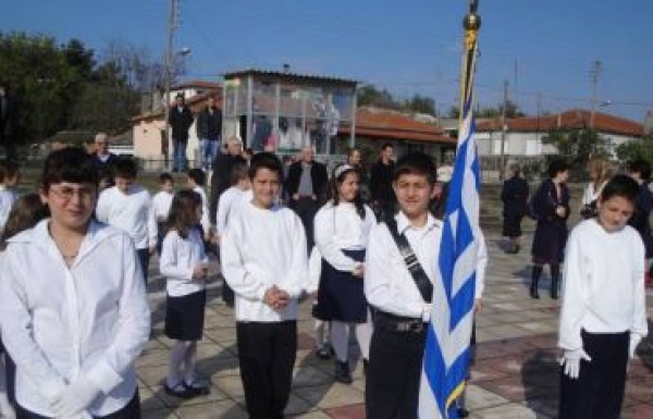 Το Τοπικό Συμβούλιο για την παρέλαση στο Βλαχόπουλου  