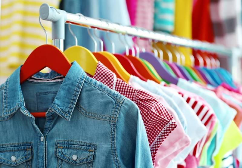 Ανοίγουν τα καταστήματα: Πώς θα δοκιμάζουμε τα ρούχα