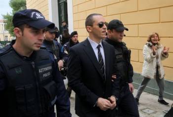 Στα... μαλακά ο Κασιδιάρης για το χαστούκι στην Κανέλλη