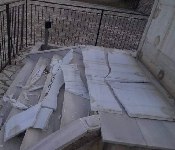 Μεσσηνία: Εικόνα εγκατάλειψης στο μνημείο του Κολοκοτρώνη στο Ραμοβούνι (φωτογραφίες)