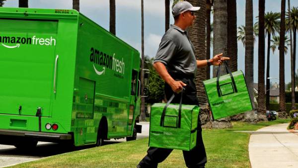 Η Amazon ανοίγει το πρώτο μανάβικο χωρίς ουρές ή ταμεία