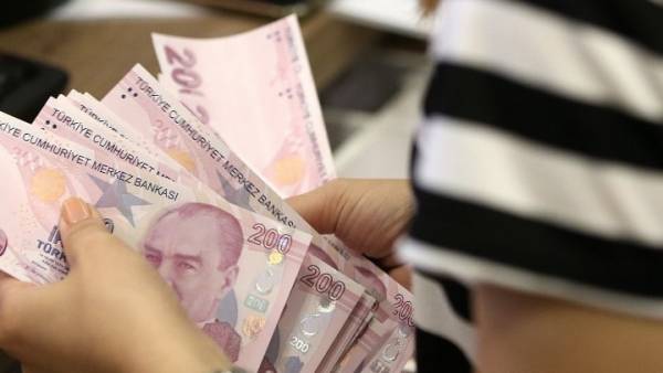 Νέα πτώση της ισοτιμίας της τουρκικής λίρας