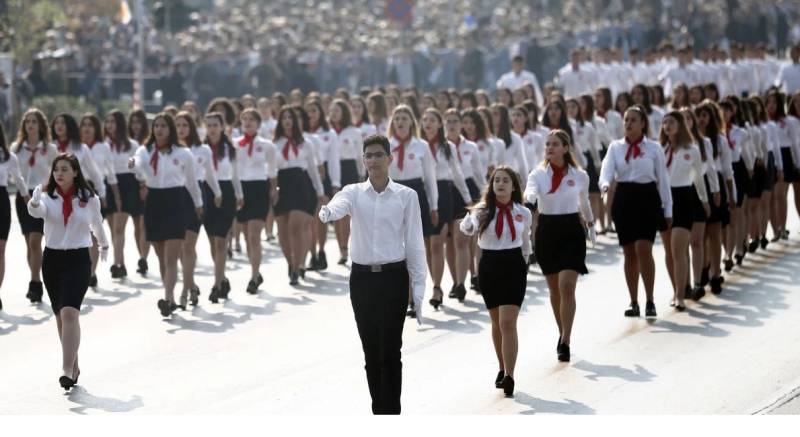 28η Οκτωβρίου: Μαθητική παρέλαση στην Αθήνα, όλα έτοιμα για τη στρατιωτική στη Θεσσαλονίκη - Πού ακυρώθηκαν