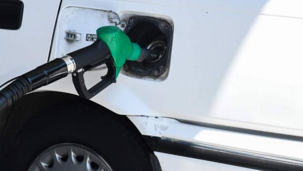 Στα 2,5 ευρώ το λίτρο βενζίνης μέχρι την Παρασκευή 11 Μαρτίου (βίντεο)