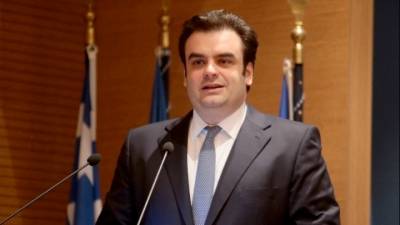 Πιερρακάκης: Η επιτυχία της οικονομικής πολιτικής μετριέται από τον αριθμό των πολιτών που ξαναπαίρνουν τον έλεγχο της ζωής τους